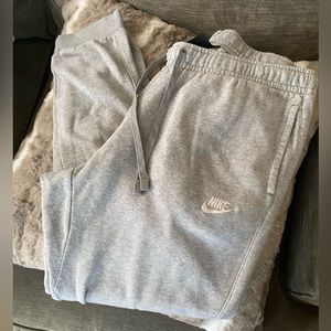 Men’s Nike jogger sweats